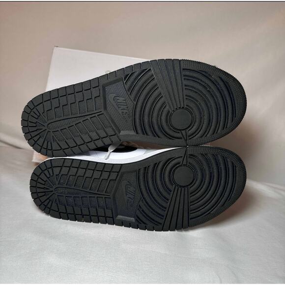 Size 8 - Wmns Air Jordan 1 Mid Grey Fog Women's Shoes - Picture 6 of 12